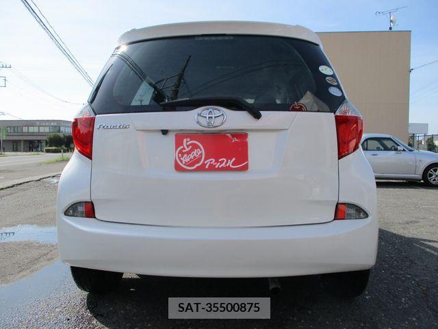 Toyota RACTIS 2011-11 385595-4