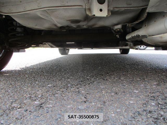 Toyota RACTIS 2011-11 385595-10