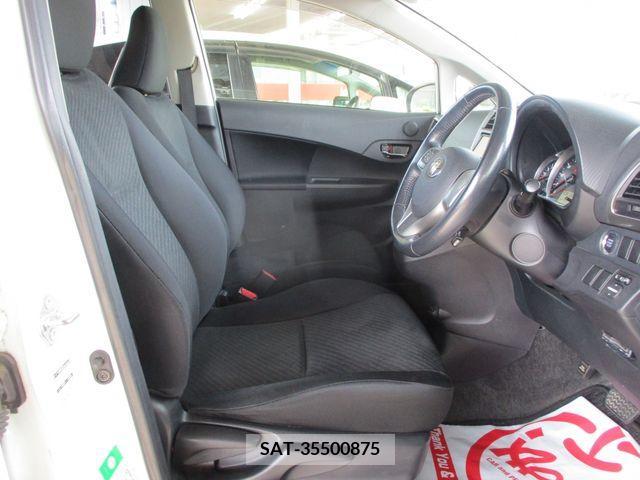 Toyota RACTIS 2011-11 385595-13