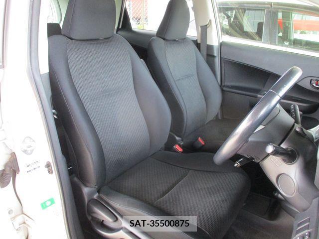 Toyota RACTIS 2011-11 385595-14