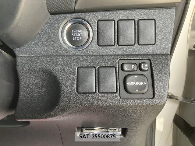 Toyota RACTIS 2011-11 385595-23