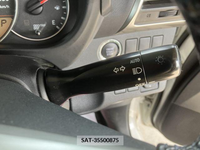 Toyota RACTIS 2011-11 385595-21