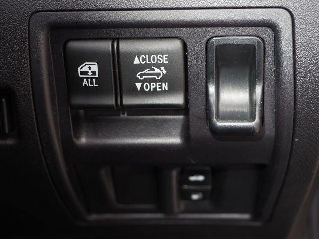 Lexus IS 2010-12 1221-24