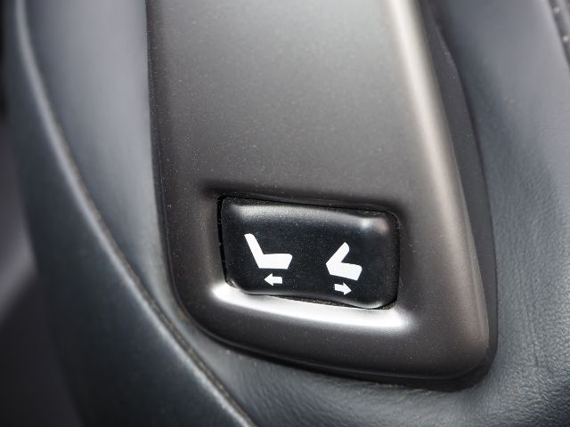 Lexus IS 2010-12 1221-28
