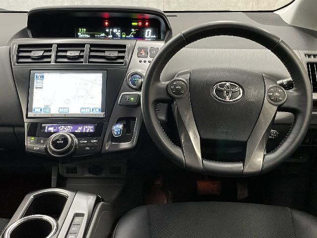 Toyota PRIUS ALPHA 2013-10 25244-1