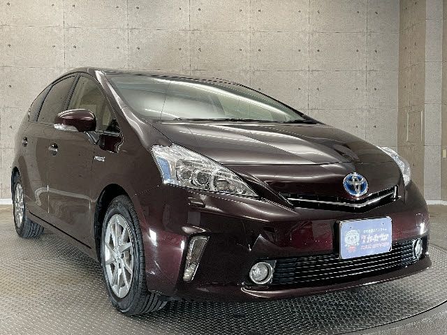 Toyota PRIUS ALPHA 2013-10 25244-5