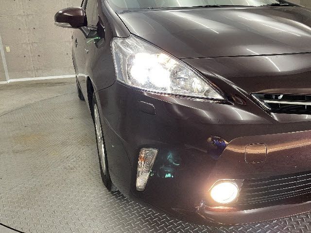 Toyota PRIUS ALPHA 2013-10 25244-9
