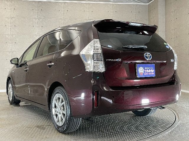 Toyota PRIUS ALPHA 2013-10 25244-2