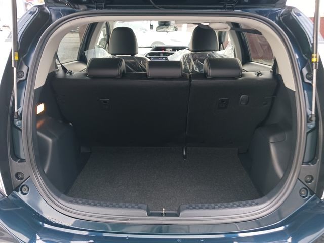 Toyota AQUA 2018-03 188379-25