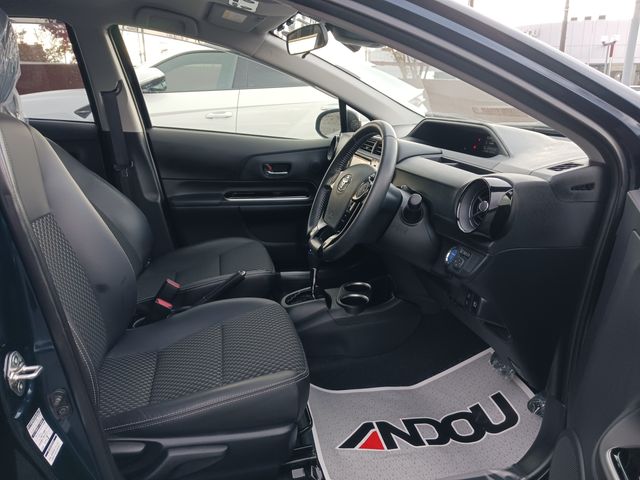 Toyota AQUA 2018-03 188379-9