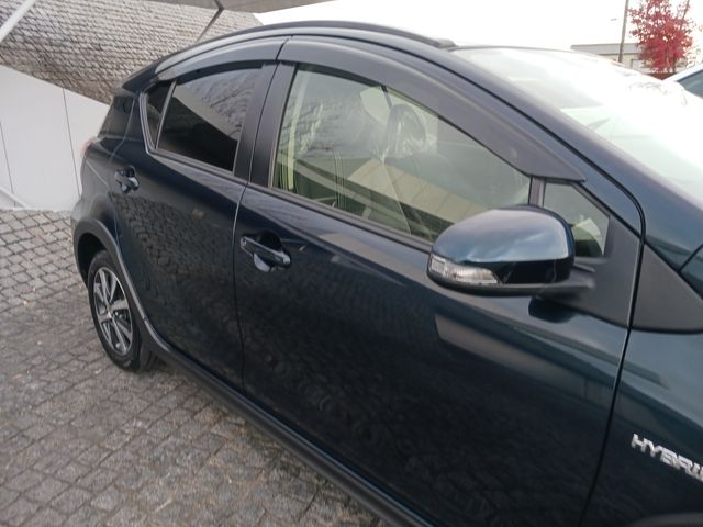 Toyota AQUA 2018-03 188379-4