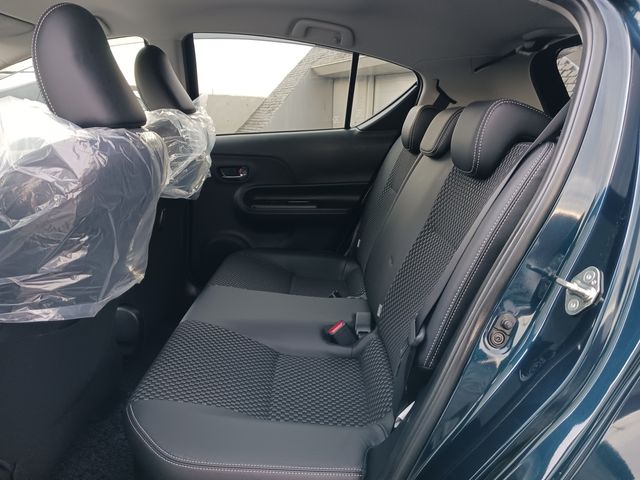 Toyota AQUA 2018-03 188379-24