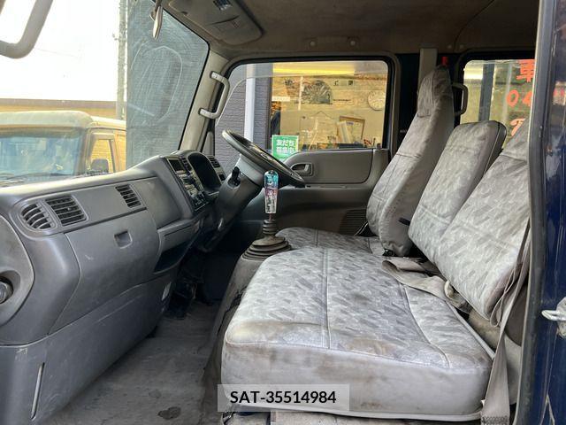 Mazda TITAN DASH 2003-02 206746-7
