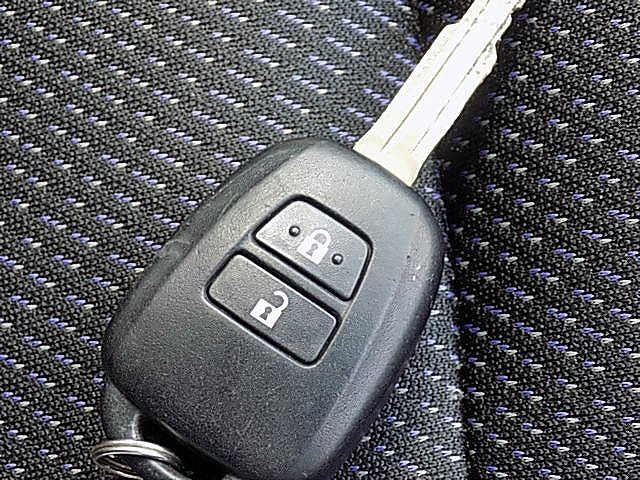 Toyota WISH 2012-07 4813-11