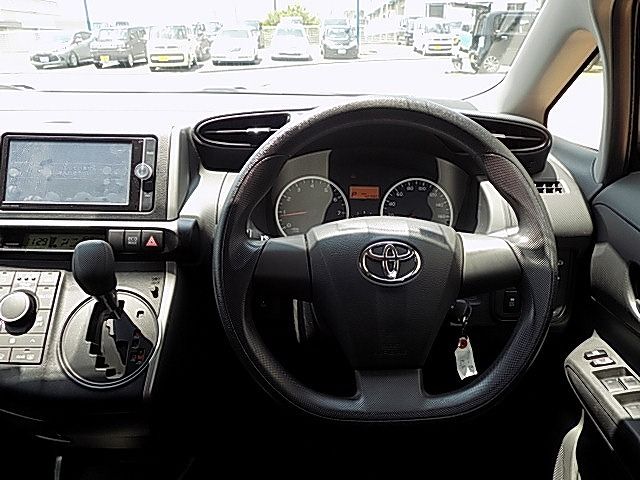 Toyota WISH 2012-07 4813-1