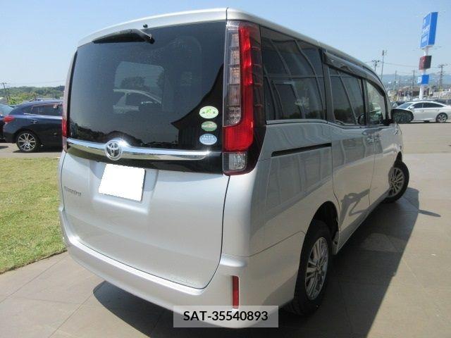 Toyota ESQUIRE 2015-03 268951-1