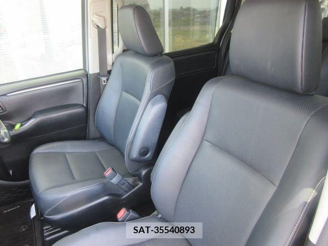 Toyota ESQUIRE 2015-03 268951-4