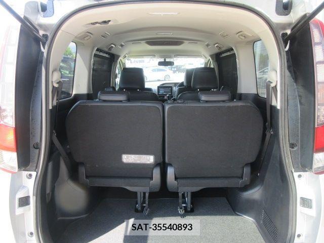Toyota ESQUIRE 2015-03 268951-9