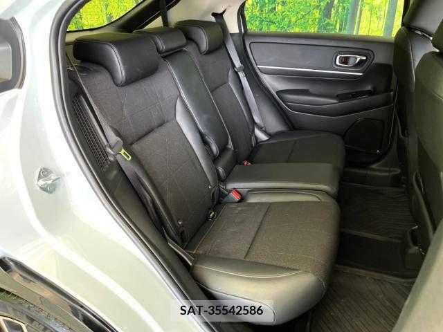 Honda VEZEL 2021-06 369952-9