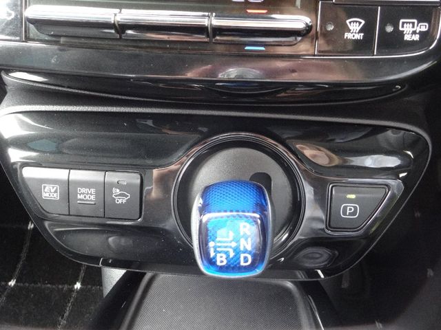 Toyota PRIUS 2020-01 7761-13