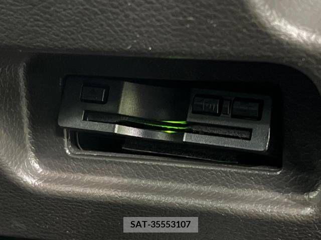Nissan CUBE 2017-06 295423-3