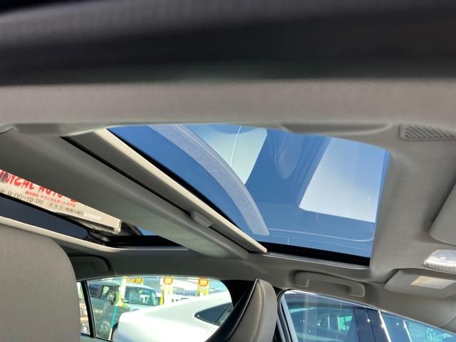 Toyota PRIUS 2023-10 13327-7