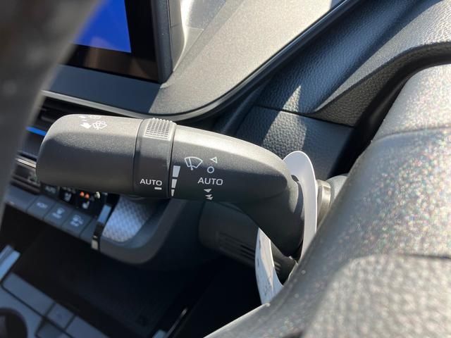 Toyota PRIUS 2023-10 13327-20