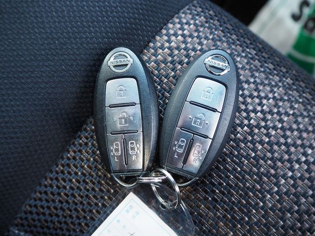 Nissan SERENA 2014-10 9034-18