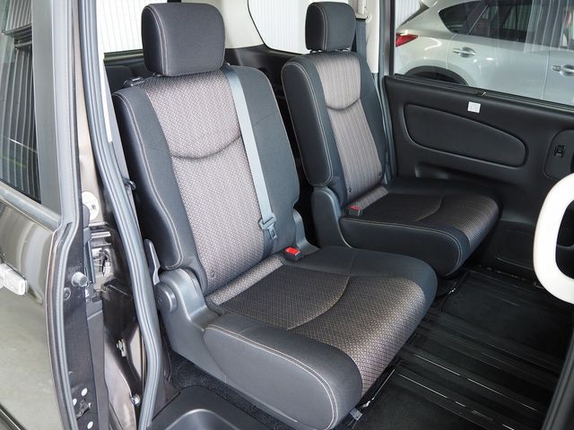 Nissan SERENA 2014-10 9034-22