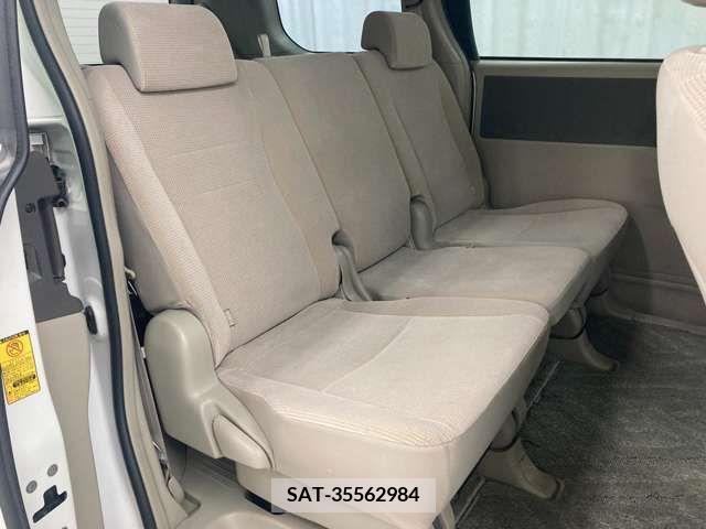 Toyota NOAH 2010-04 224021-5