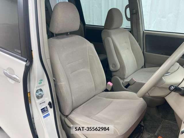 Toyota NOAH 2010-04 224021-4