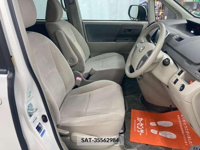 Toyota NOAH 2010-04 224021-3