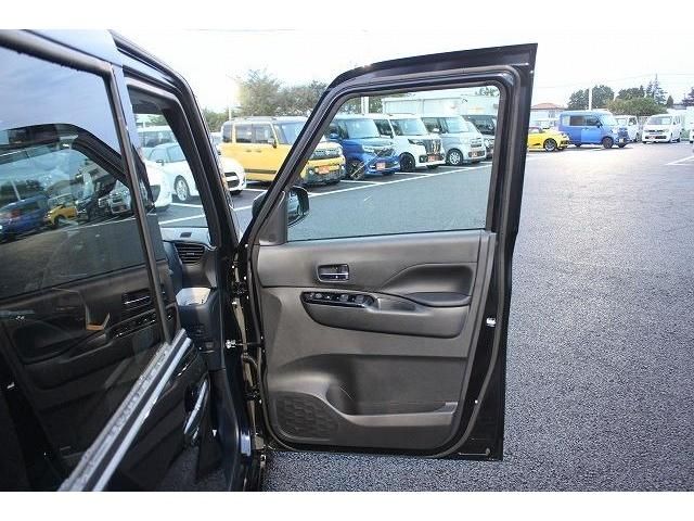 Mitsubishi DELICA MINI 2023-08 15537-8