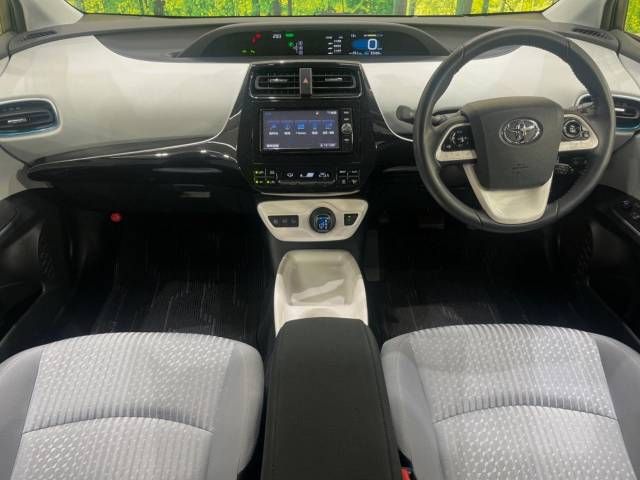 Toyota PRIUS 2017-03 191372-1