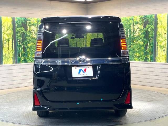 Toyota VOXY 2021-01 188039-16