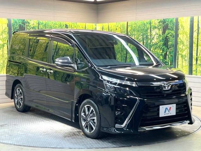 Toyota VOXY 2021-01 188039-17