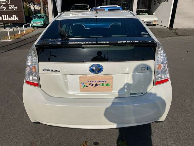 Toyota PRIUS 2010-08 29201-6