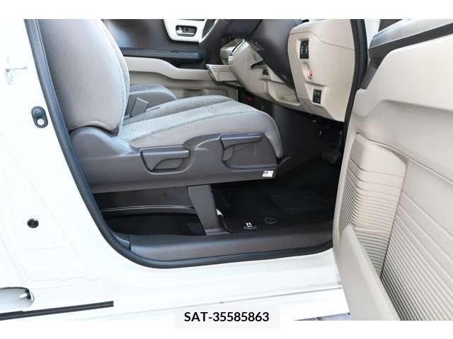 Honda N BOX 2019-02 216693-9