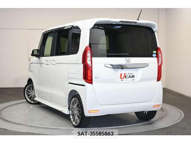 Honda N BOX 2019-02 216693-1