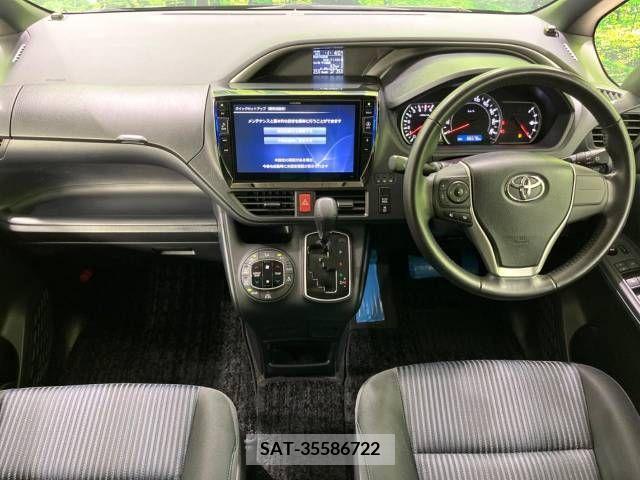 Toyota VOXY 2015-12 370394-1