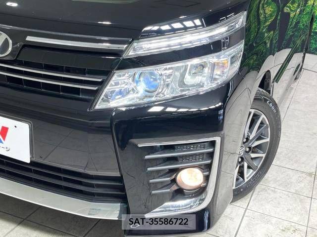 Toyota VOXY 2015-12 370394-13