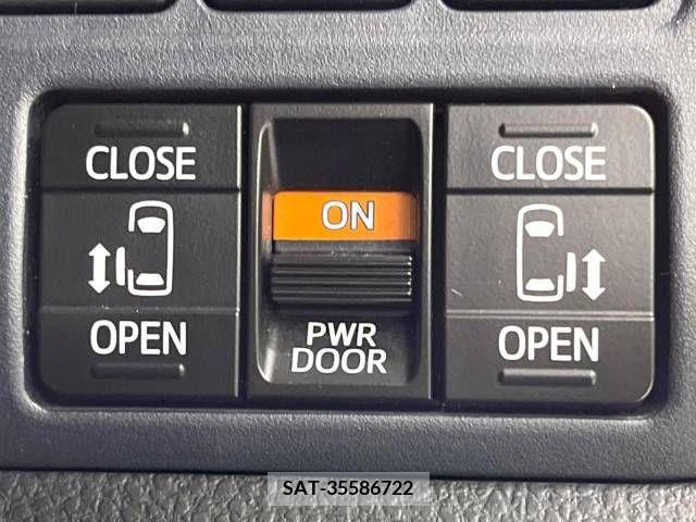 Toyota VOXY 2015-12 370394-5