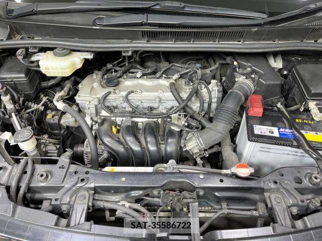 Toyota VOXY 2015-12 370394-19