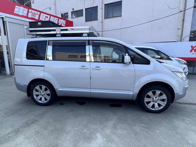 Mitsubishi DELICA D5 2017-06 25058-22