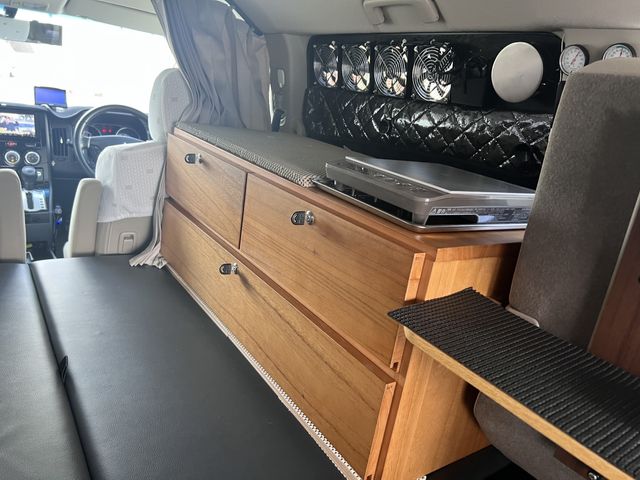 Mitsubishi DELICA D5 2017-06 25058-13