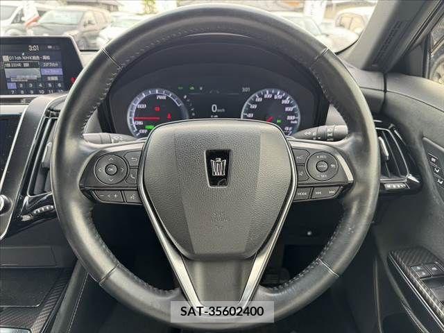 Toyota CROWN SEDAN 2019-03 295398-20