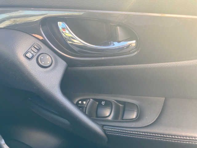 Nissan X-TRAIL 2019-01 14992-8