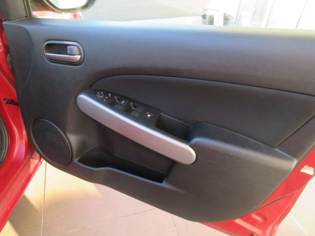 Mazda DEMIO 2013-02 20561-11