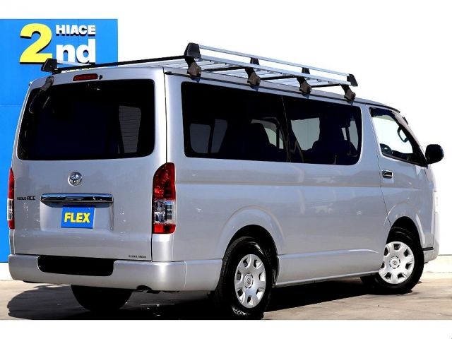 Toyota HIACE VAN 2018-01 183352-2
