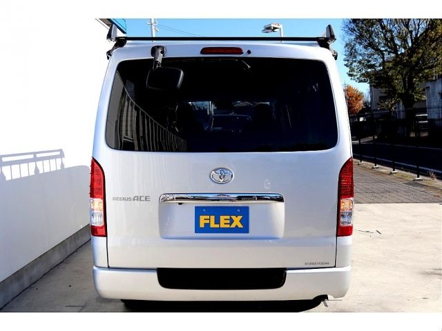Toyota HIACE VAN 2018-01 183352-7